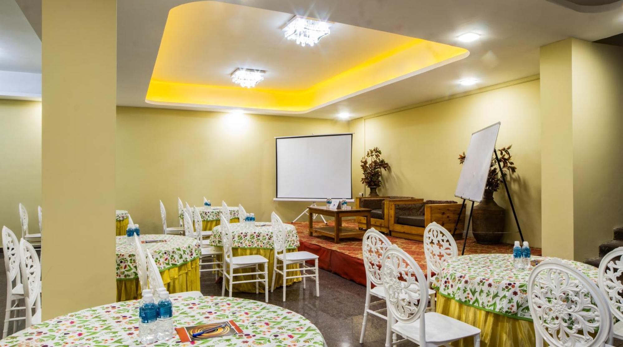 Mount Queens Hill Resort & Spa Mirik Exterior foto